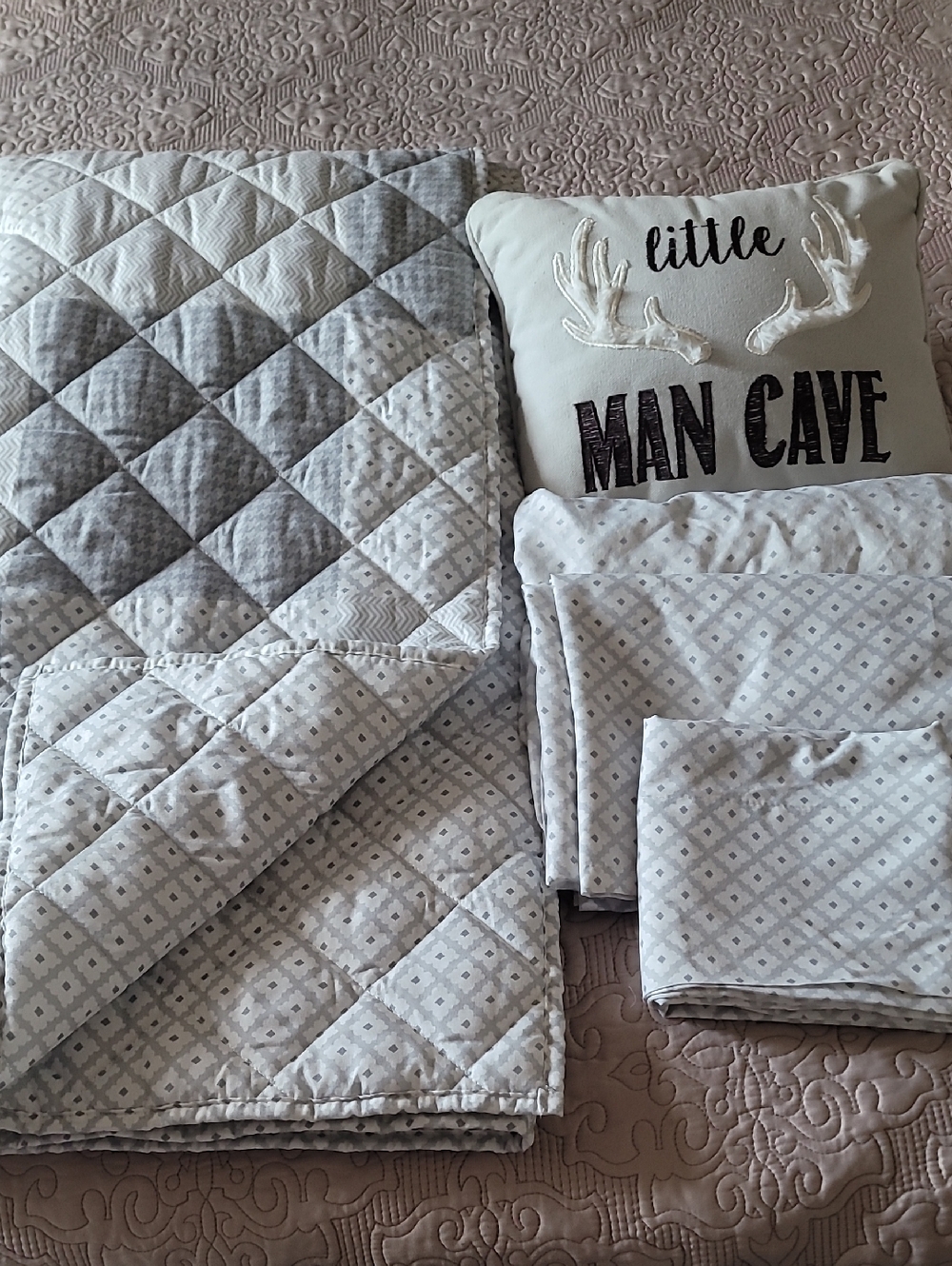 Levtex Kids 5 Piece Crib/Toddler Bed Quilt Set